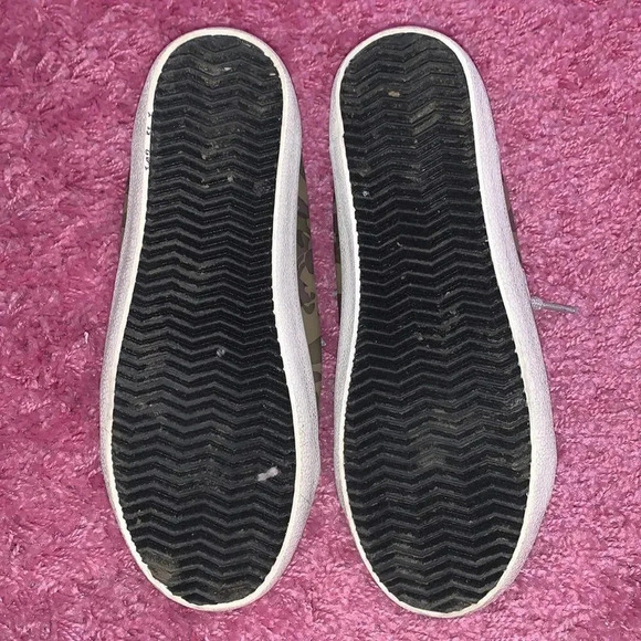 Steve Madden Star Army Fatigue Camo Sneakers - Picture 8 of 8